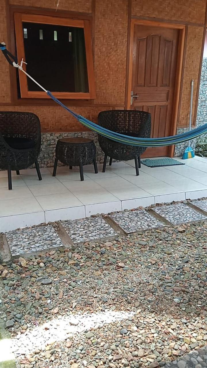 Pelangi Homestay Bungalow Gili Gede เซกอตอง ภายนอก รูปภาพ