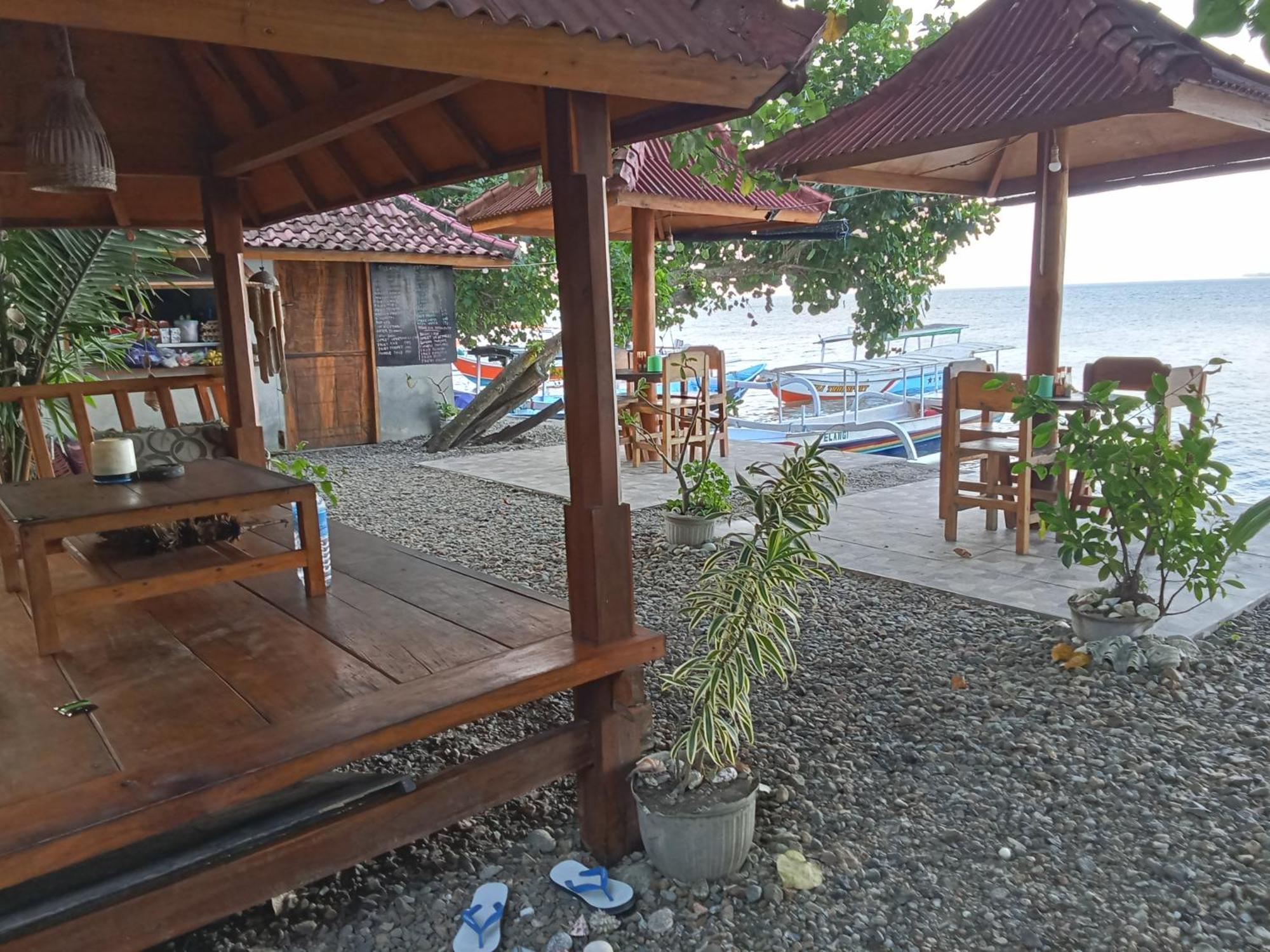 Pelangi Homestay Bungalow Gili Gede เซกอตอง ภายนอก รูปภาพ